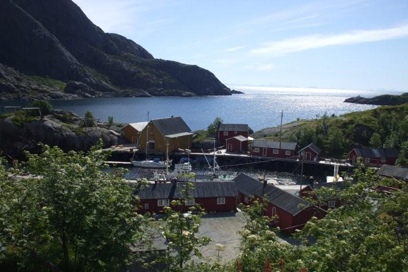 Villaggio dei pescatori delle isole Lofoten prima dell'incidente