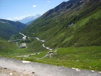 la strada del Gran Sanbernardo